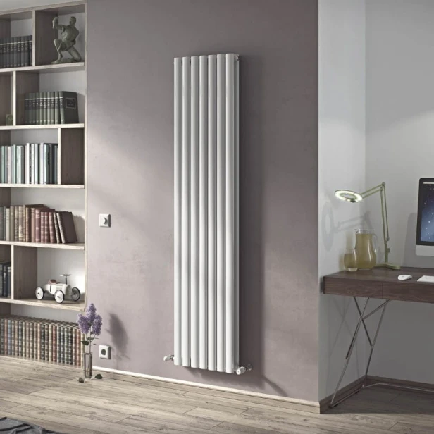 Grzejnik pionowy Rene II pokojowy aranżacja.jpg