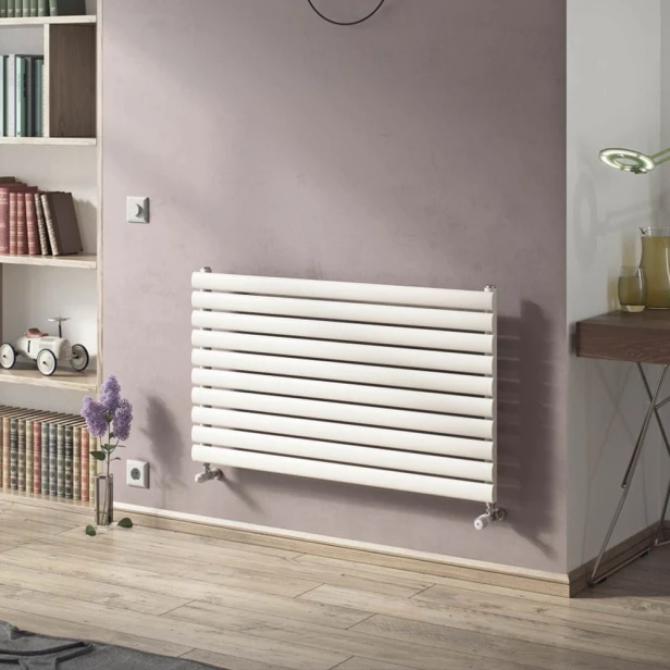 Grzejnik poziomy pokojowy RENE aranżacja.jpg