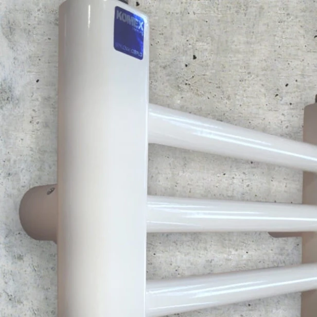 lucy biala detal1.jpg