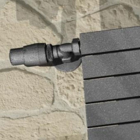 AXI na grzejniku.jpg