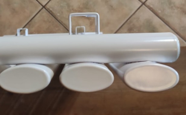 Grzejnik Rene 60 mocowanie 2.jpg