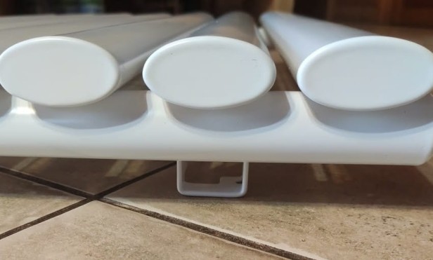 Grzejnik Rene 60 mocowanie.jpg