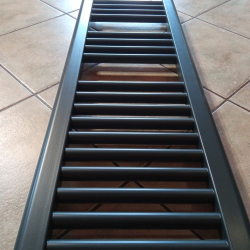 grzejnik lucy RAL 7016.jpg