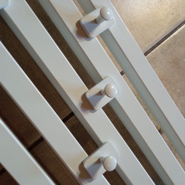 Grzejnik Deco 1  wieszaki.jpg