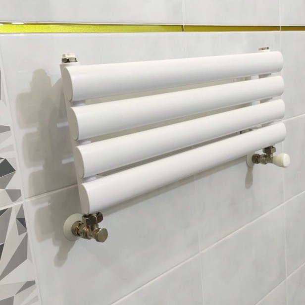 Grzejnik poziomy pokojowy  Rene 24 x 60.jpg