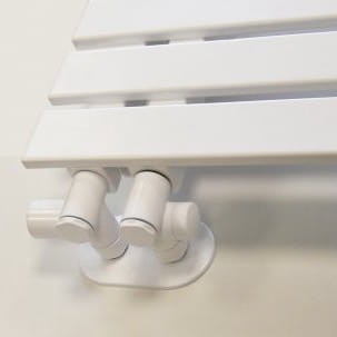 integra regulacyjna na grzejniku.jpg