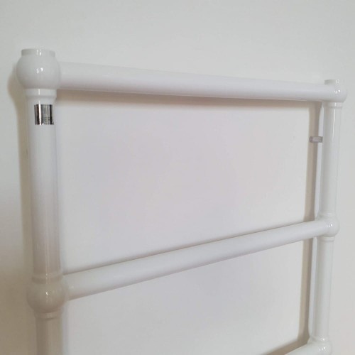 Grzejnik poziomy GESI 1 biały detal.jpg