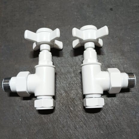 retro białe zawory.jpg