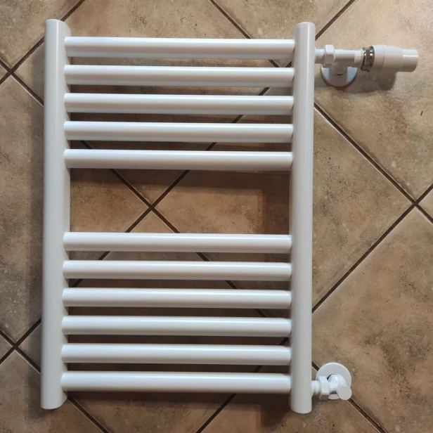 Grzejnik Amadeusz 55x40 detal sklep.jpg