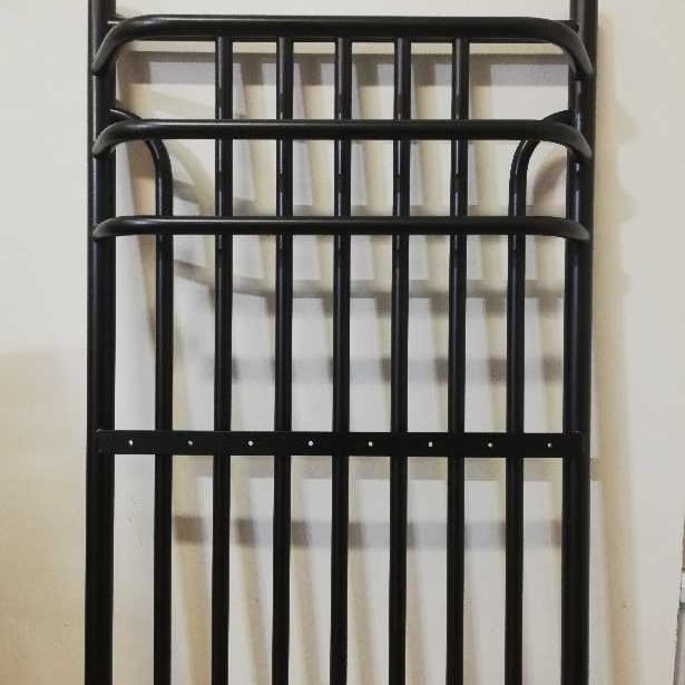 Grzejnik Minas  3 czarny zdj.jpg