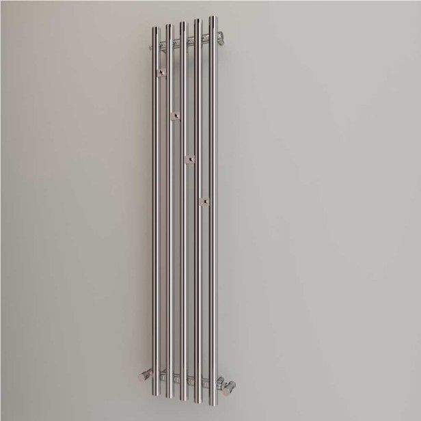 Grzejnik ozdobny ARIES 2- 120 x 24chrom połysk z wieszakami galwanizowany.jpg