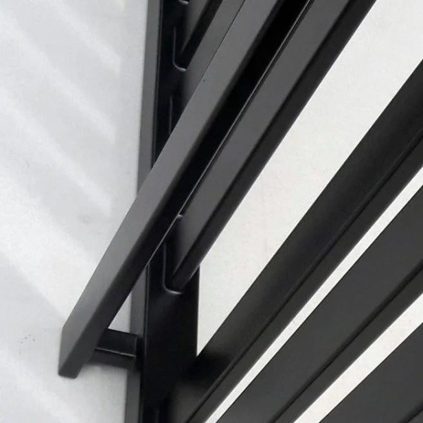 Irma detal czarna.jpg