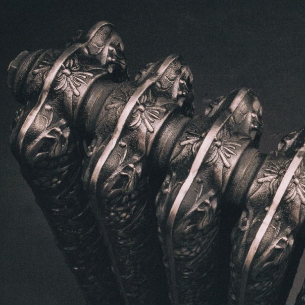 Grzejnik  KASZUB stojący 92 x 143 żeliwny zdobiony / 17 żeberek.jpg