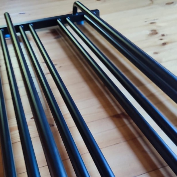 Grzejnik czarny Lima 50x100 _detal2.jpg