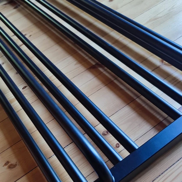 Grzejnik czarna Lima 50x100 _detal.jpg