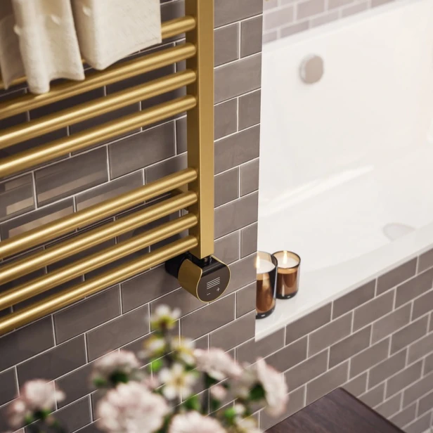 Fiona brass detal S.jpg