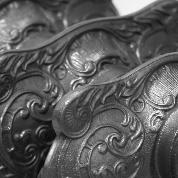 Grzejnik Oxford raw metal.jpg