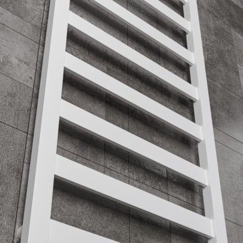 Grzejnik  elektryczny Sara  142 x54 z grzałką zewnętrzną Quatro.jpg