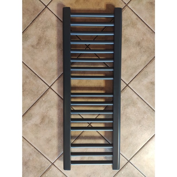 Lucy 82 x 30 RAL 7016 allP.jpg