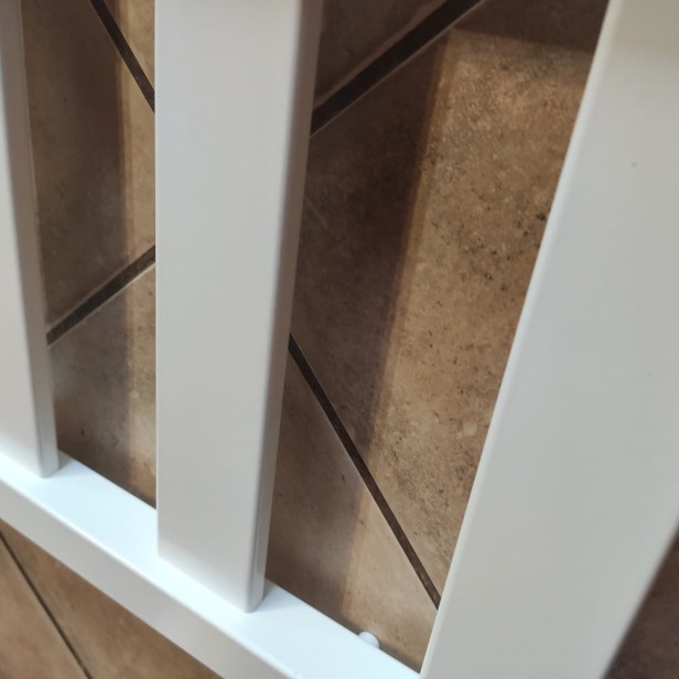 Grzejnik Vivo biały detal2.jpg