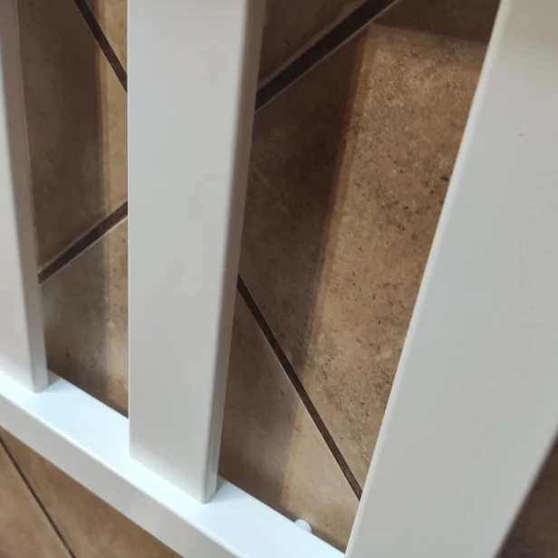 Grzejnik Vivo biały  detal2.jpg