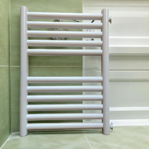 grzejnik Amamdeusz 55 x 50 biały.jpg