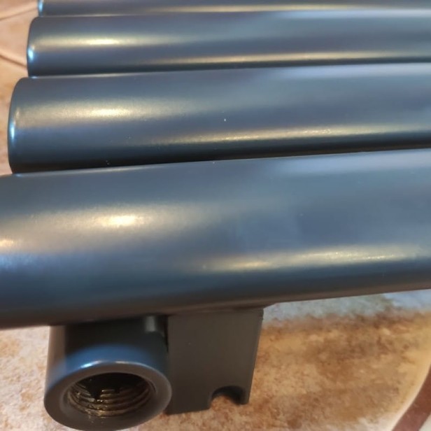 Grzejnik Rene kolor RAL 7016.jpg