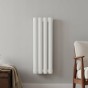 grzejnik Rene 60x24 biały w pokoju2.jpg