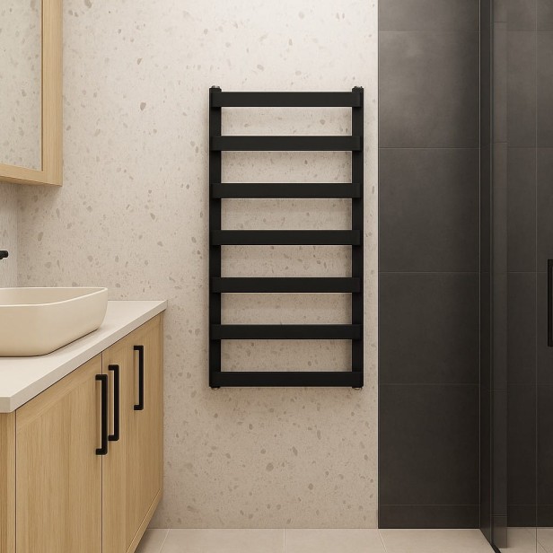 grzejnik laura 97 czarny render.jpg