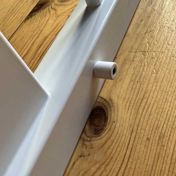 grzejnik Vivo 67 x 30 biały detal 2.JPEG