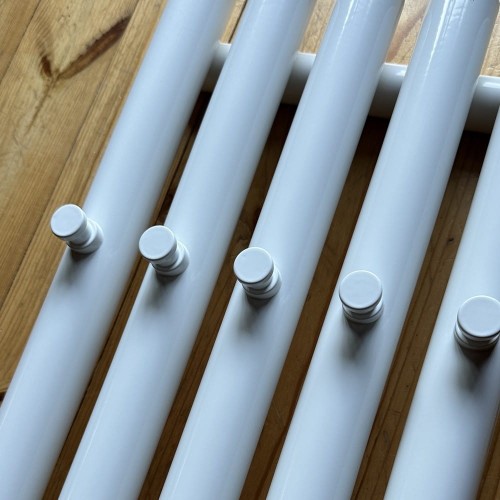 Grzejnik Rolo Hanger 120x 26 wieszaki.jpg