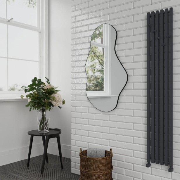 grzejnik Deco czarny.jpg