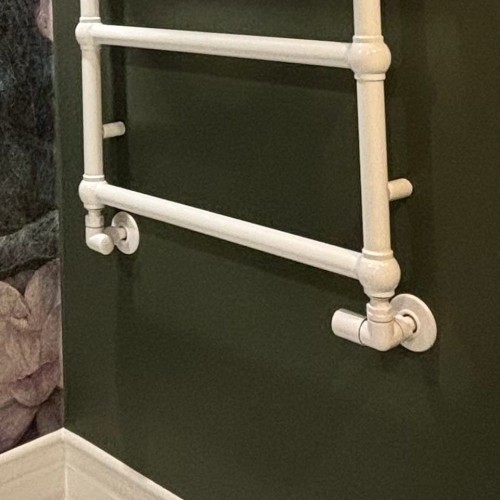 zawór Vision regulacyjny na grzejniku kolor biały.jpg